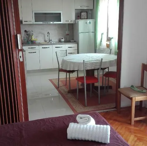 Branko Apartament Veli Rat